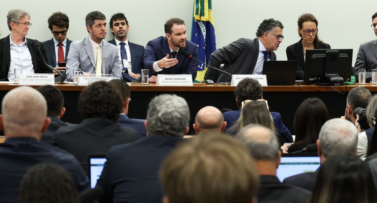 Durigan diz ser contra qualquer compensação ao fim da escala 6x1