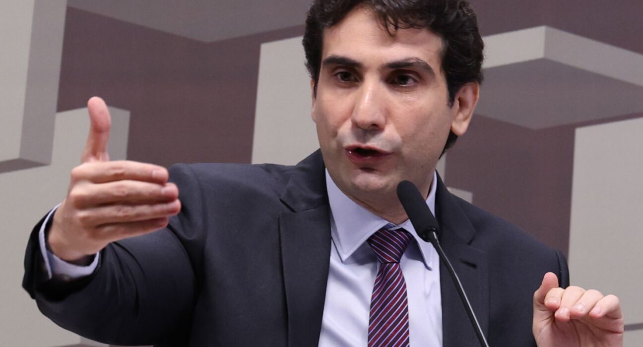 Galípolo descreve ação do Master que chamou atenção do Banco Central