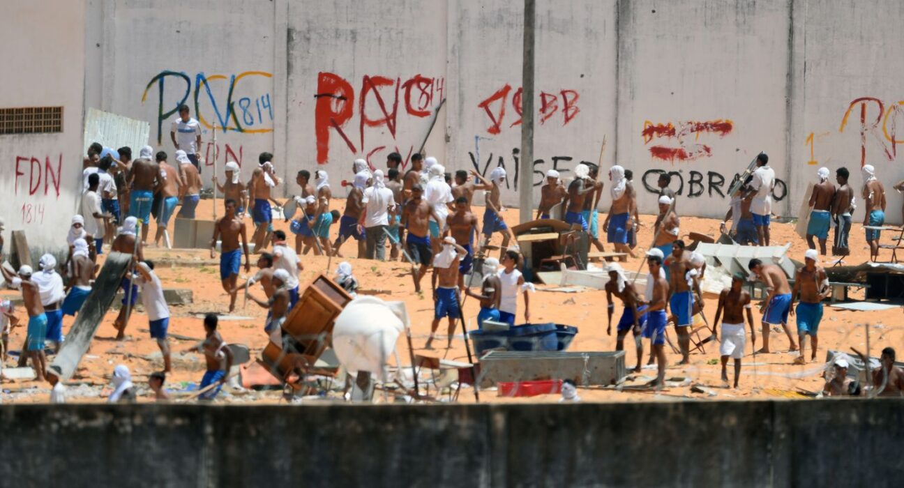 Classificar PCC e CV como terroristas não ajuda o Brasil, diz promotor