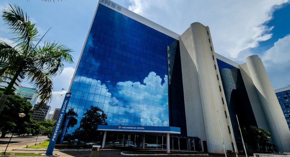 STF rejeita pedido de destaque para revisão de aposentadorias do INSS