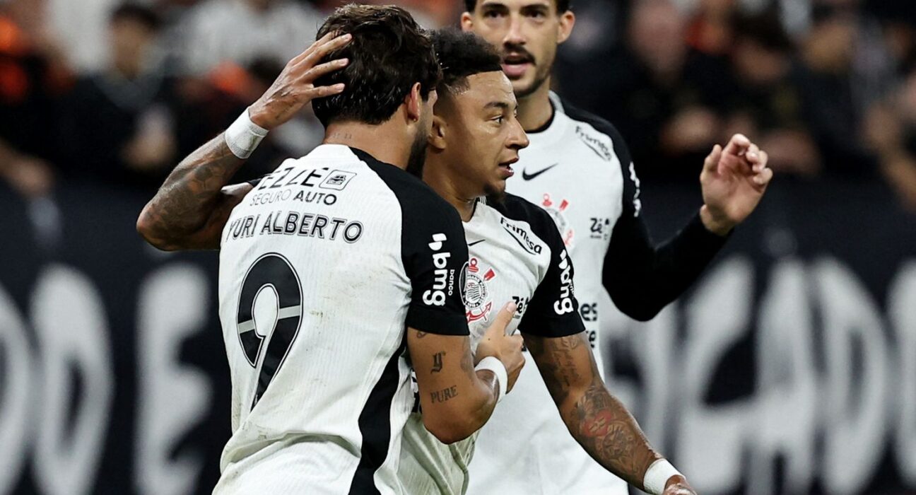 Corinthians derrota Peñarol para seguir 100% na Libertadores