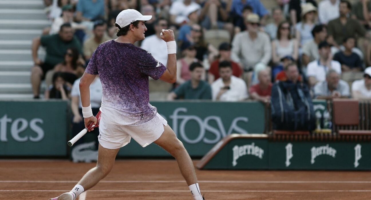 João Fonseca estreia com vitória no torneio de Roland Garros