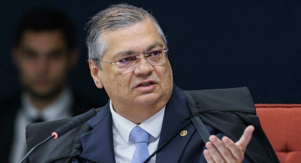 Dino manda TSE analisar possível uso de emendas em campanha eleitoral