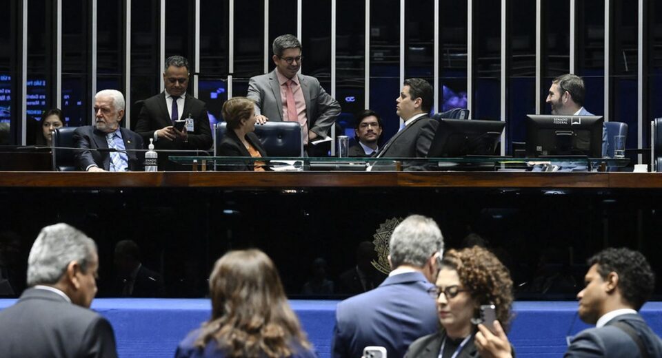 Senado aprova MP da renovação automática da CNH para bons condutores