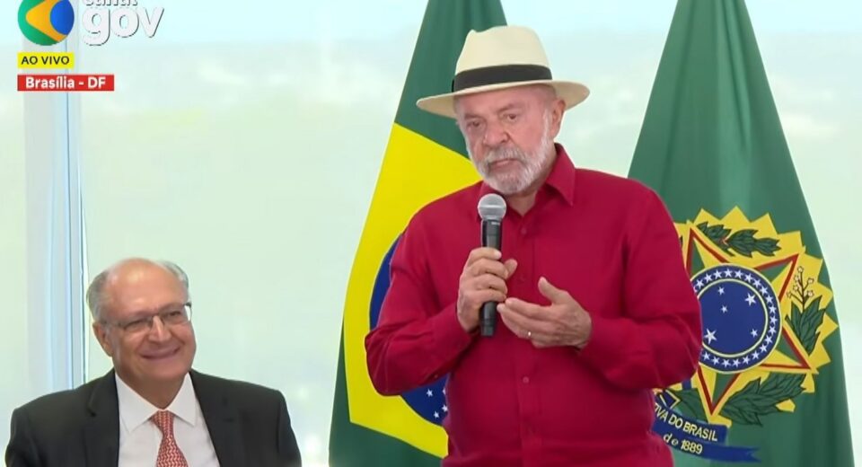 Governo melhora condições e dobra crédito para compra de caminhões