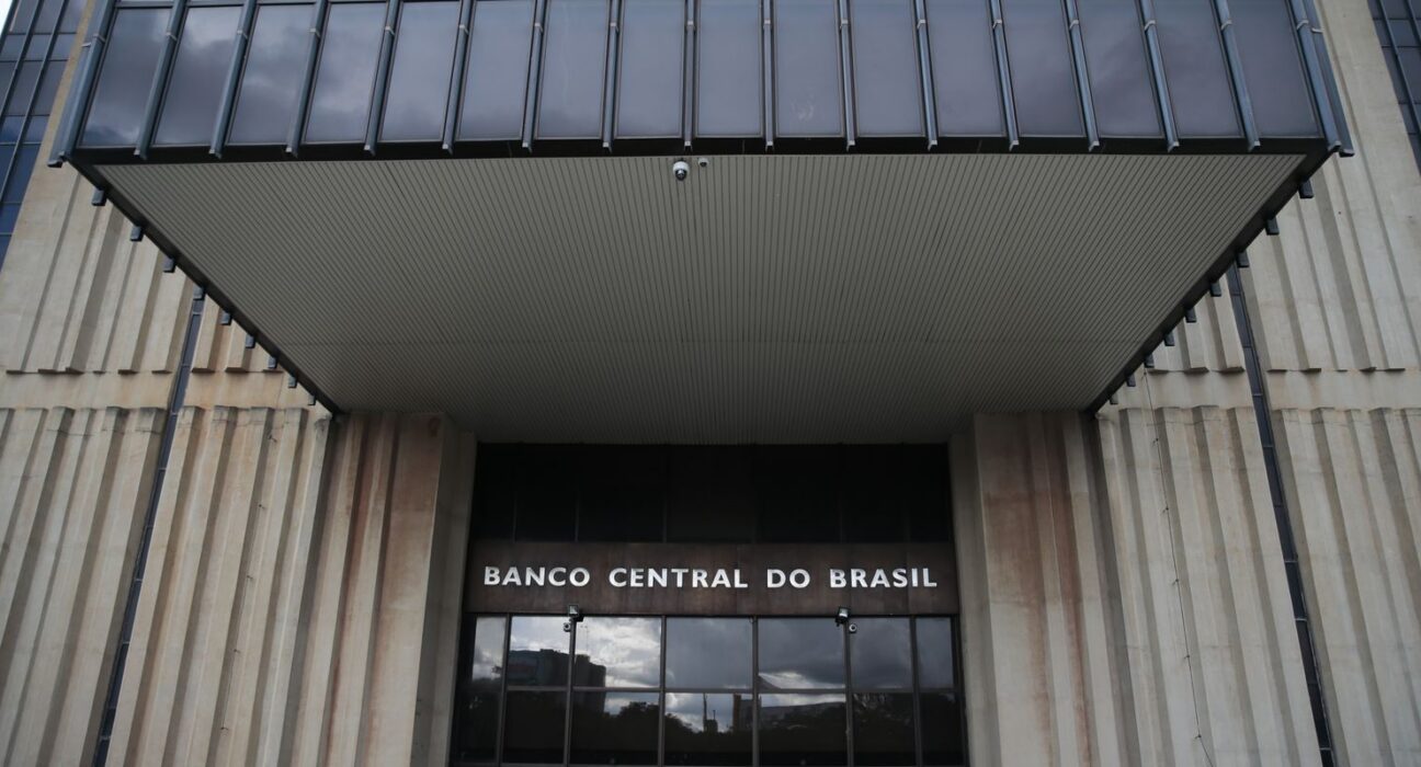 Mercado projeta inflação de 4,92% em 2026