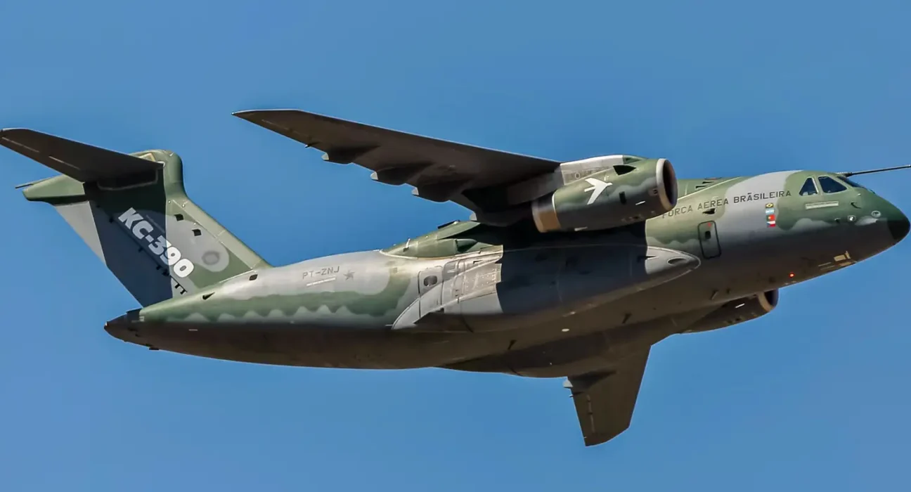 Embraer assina contrato de venda de aviões para os Emirados Árabes