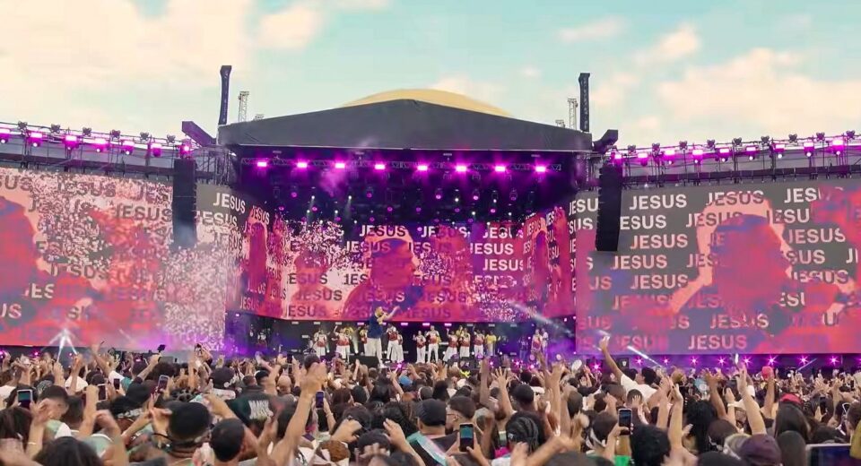Marcha para Jesus reúne milhares de fiéis no centro do Rio