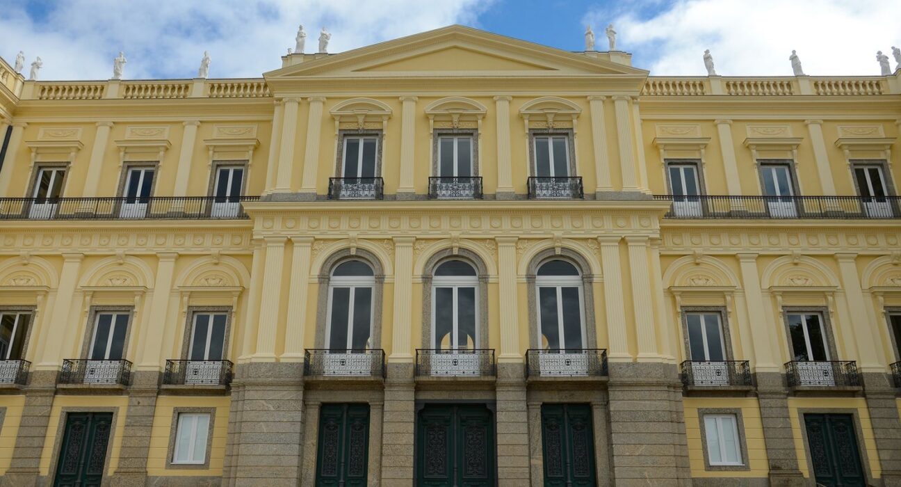 Museu recupera negativos fotográficos de vidro perdidos em incêndio