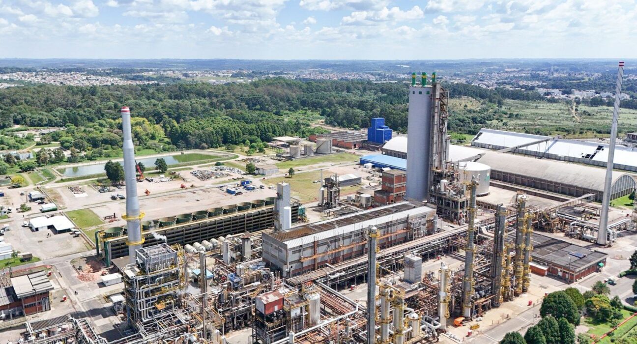 Petrobras volta a produzir ureia em fábrica de fertilizante no Paraná