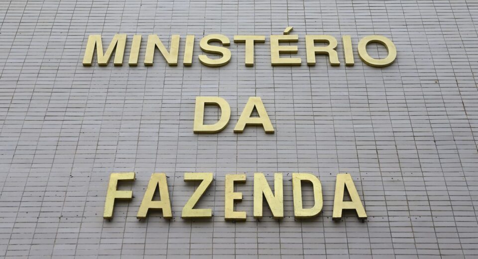 CMN adia bloqueio ambiental no crédito rural para 2027