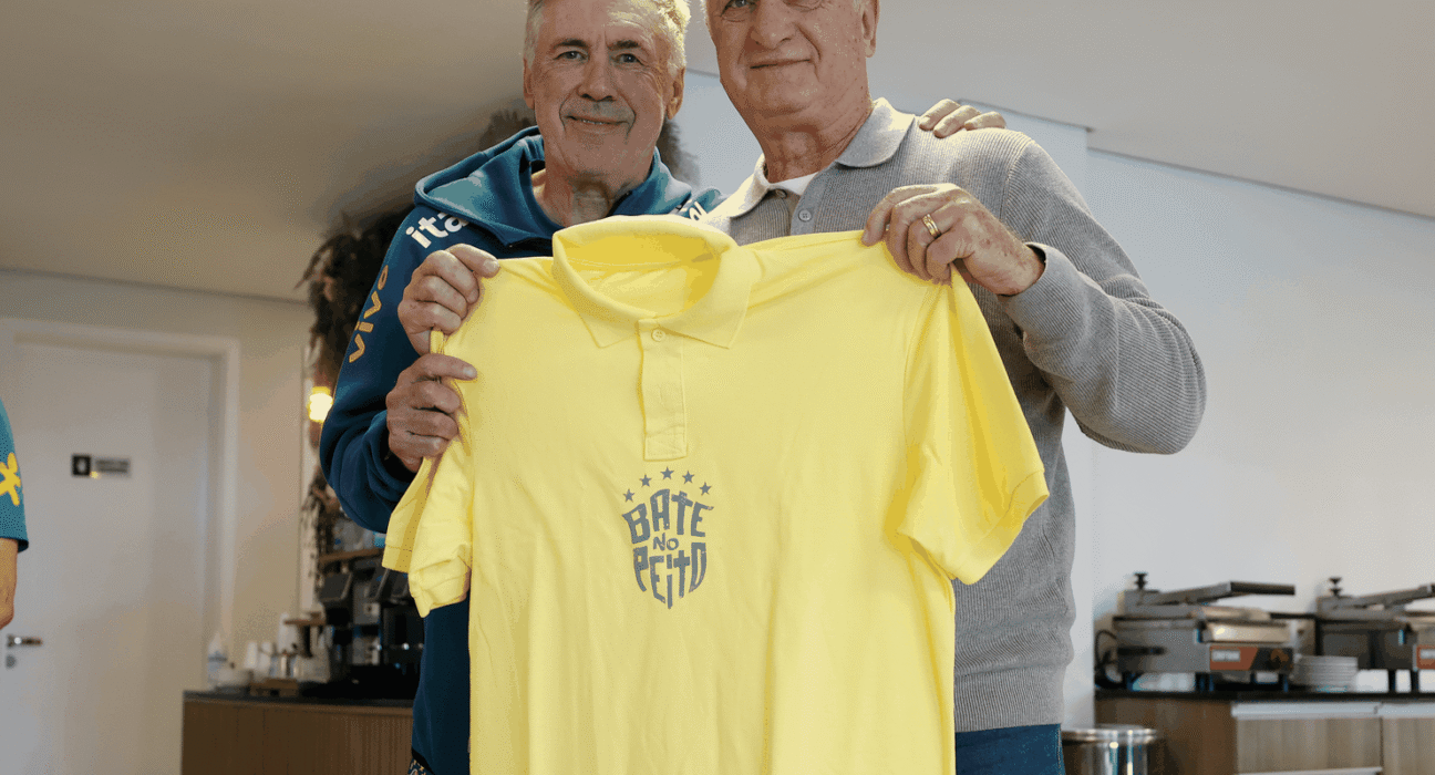 Pentacampeão com a seleção, Felipão é homenageado na Granja Comary