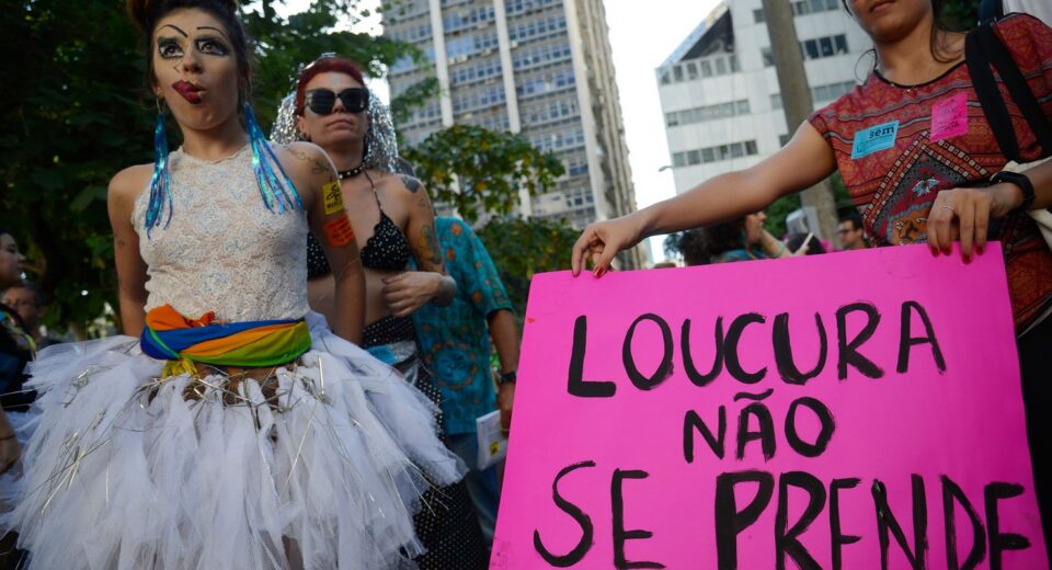 Tratamento humanizado ainda é desafio na luta antimanicomial no país