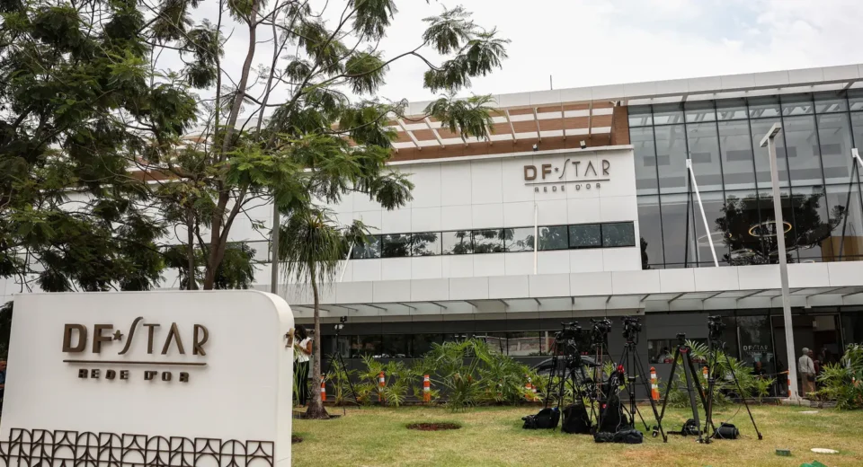 Cirurgia no ombro de Bolsonaro ocorreu sem intercorrências, diz equipe
