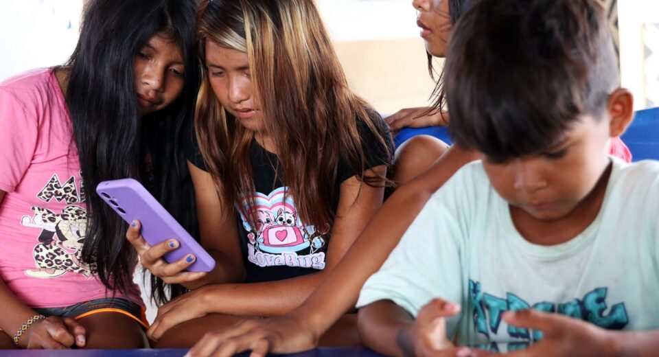 Internet precária e falta de identificação são causas de desinformação