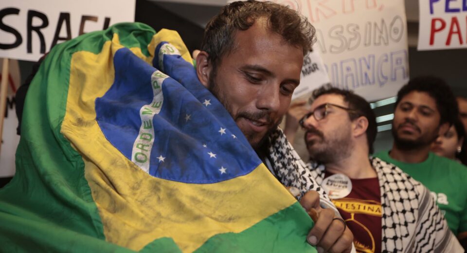 Morre mãe do ativista brasileiro Thiago Ávila, preso em Israel