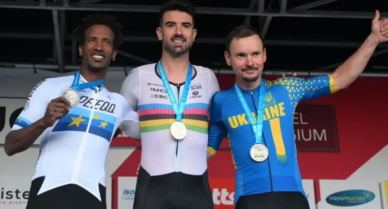 Lauro Chaman é ouro em etapa a Copa do Mundo de ciclismo de estrada