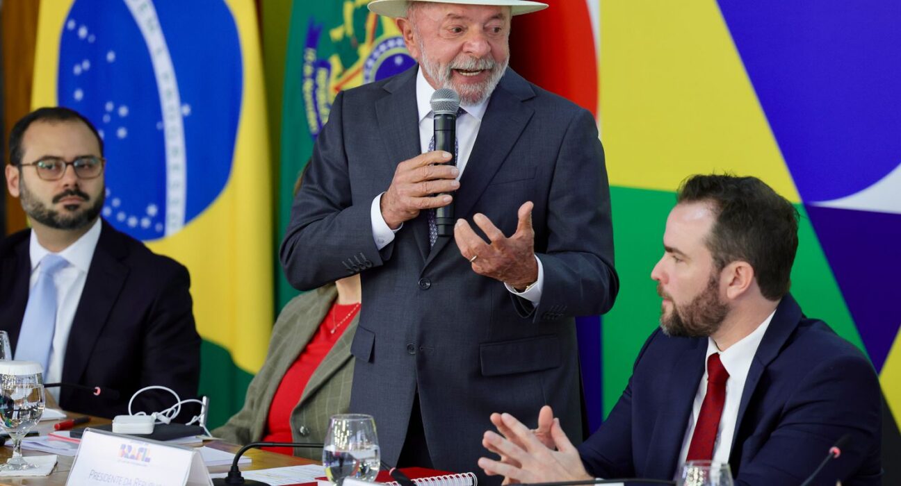 Lula: Desenrola Brasil ajudará população a "tirar corda do pescoço"
