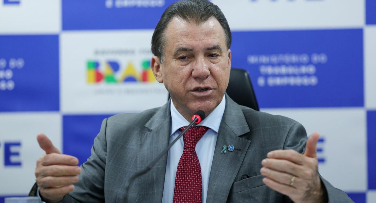 Brasil fecha 2025 com aumento de 5% no estoque de empregos