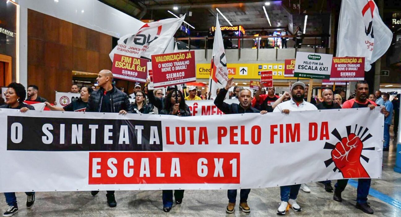 Manifestação no Aeroporto de Guarulhos pede fim da escala 6x1