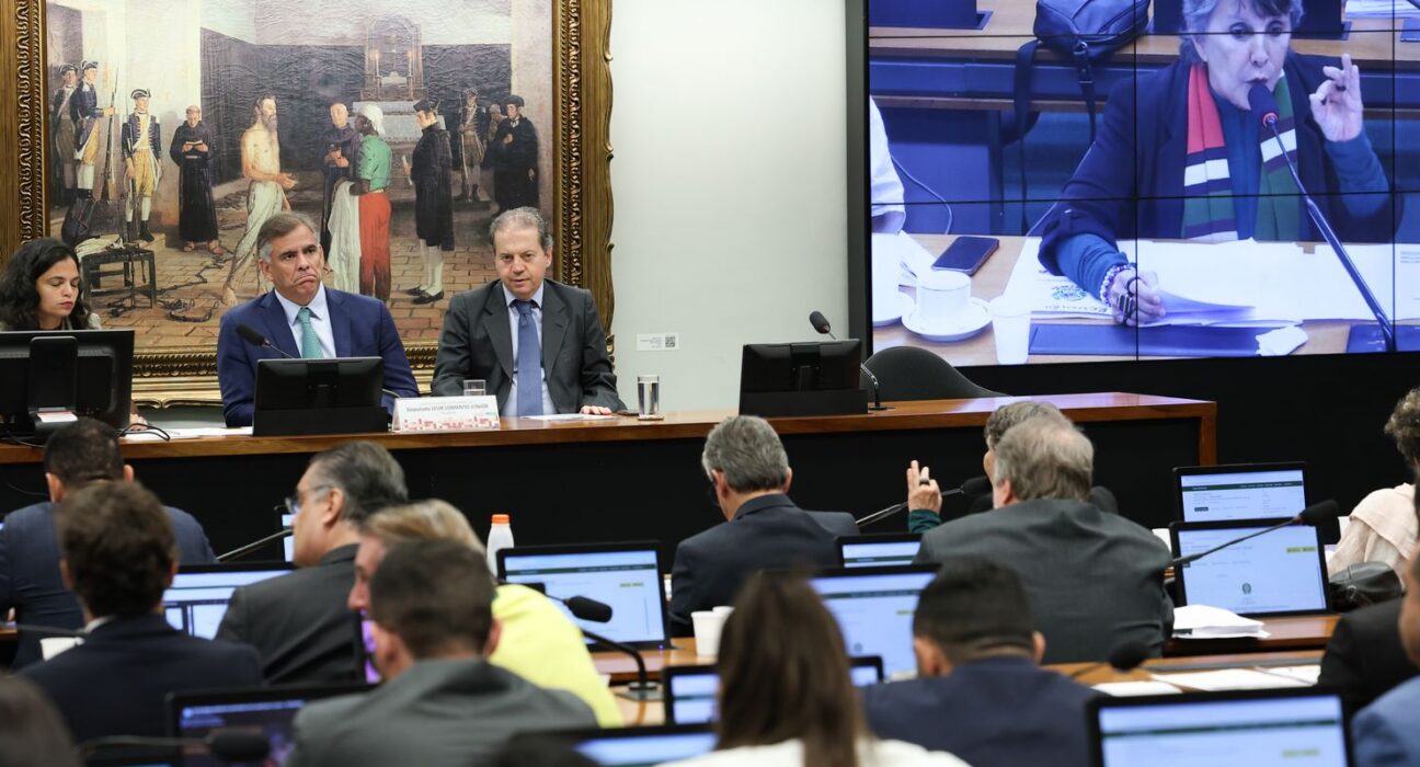 Comissão da Câmara aprova redução da maioridade penal para 16 anos