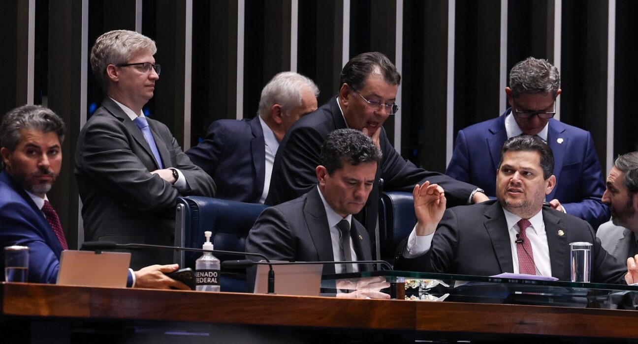 Senado aprova uso do Fundo do Pré-Sal para dívidas do agro