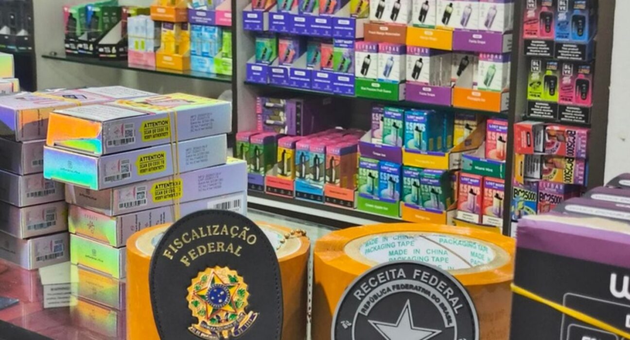 Anvisa e Receita Federal apreendem 25 mil cigarros eletrônicos