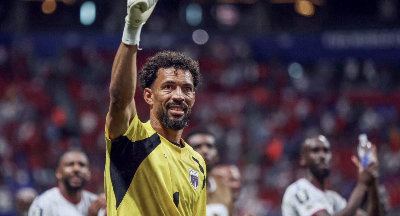 Goleiro Vozinha brilha contra a Espanha e vira destaque na Copa