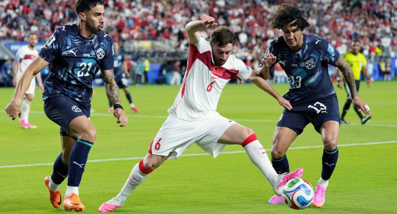 Paraguai vence por 1 a 0 e elimina Turquia no grupo D da Copa
