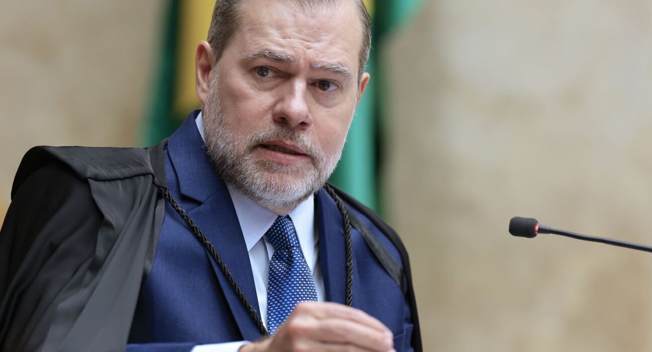 Toffoli vota para conceder 60 dias para big techs implementarem regras
