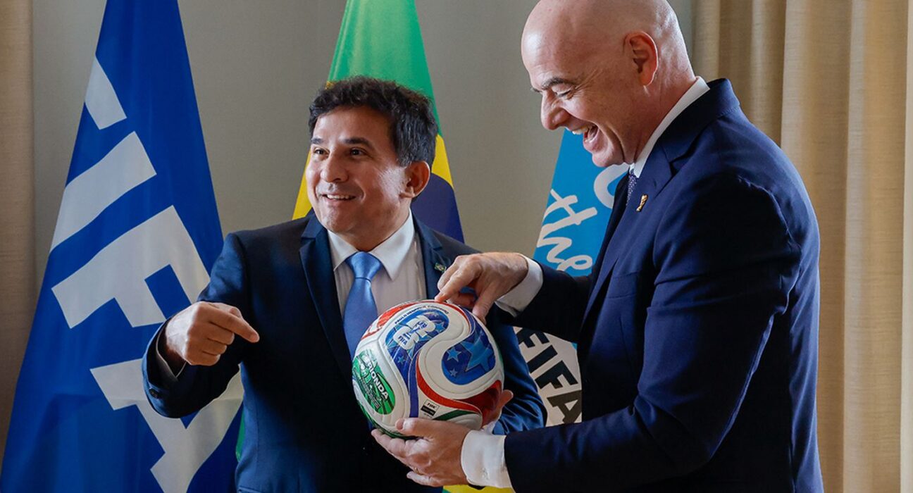 Ministro do Esporte entrega marco regulatório da Copa Feminina à Fifa