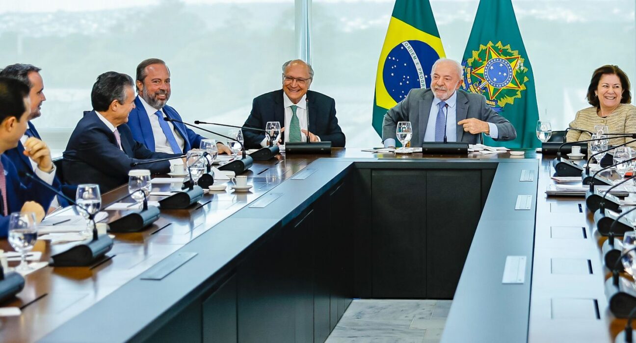 Governo prevê aumento de etanol na gasolina de 30% para até 32%