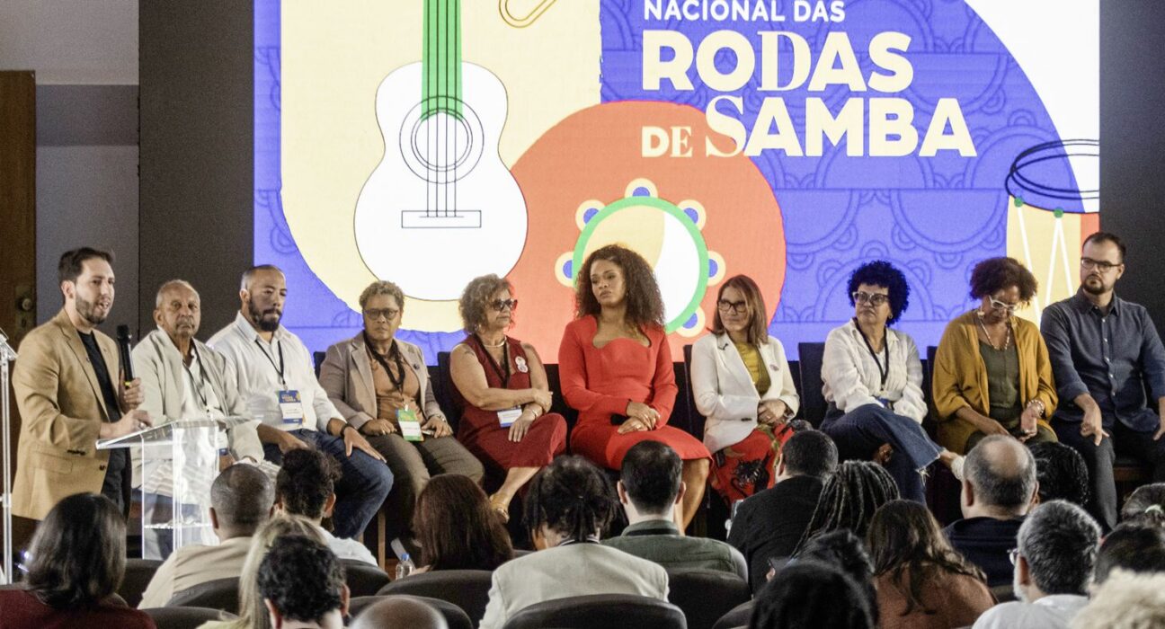 Sambistas debatem políticas públicas para trabalhadoras na cultura