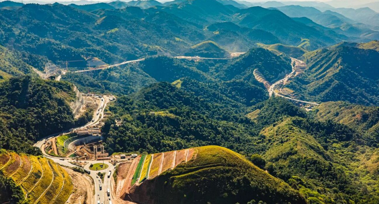 Governo inaugura primeira etapa da rodovia na Serra das Araras, no Rio