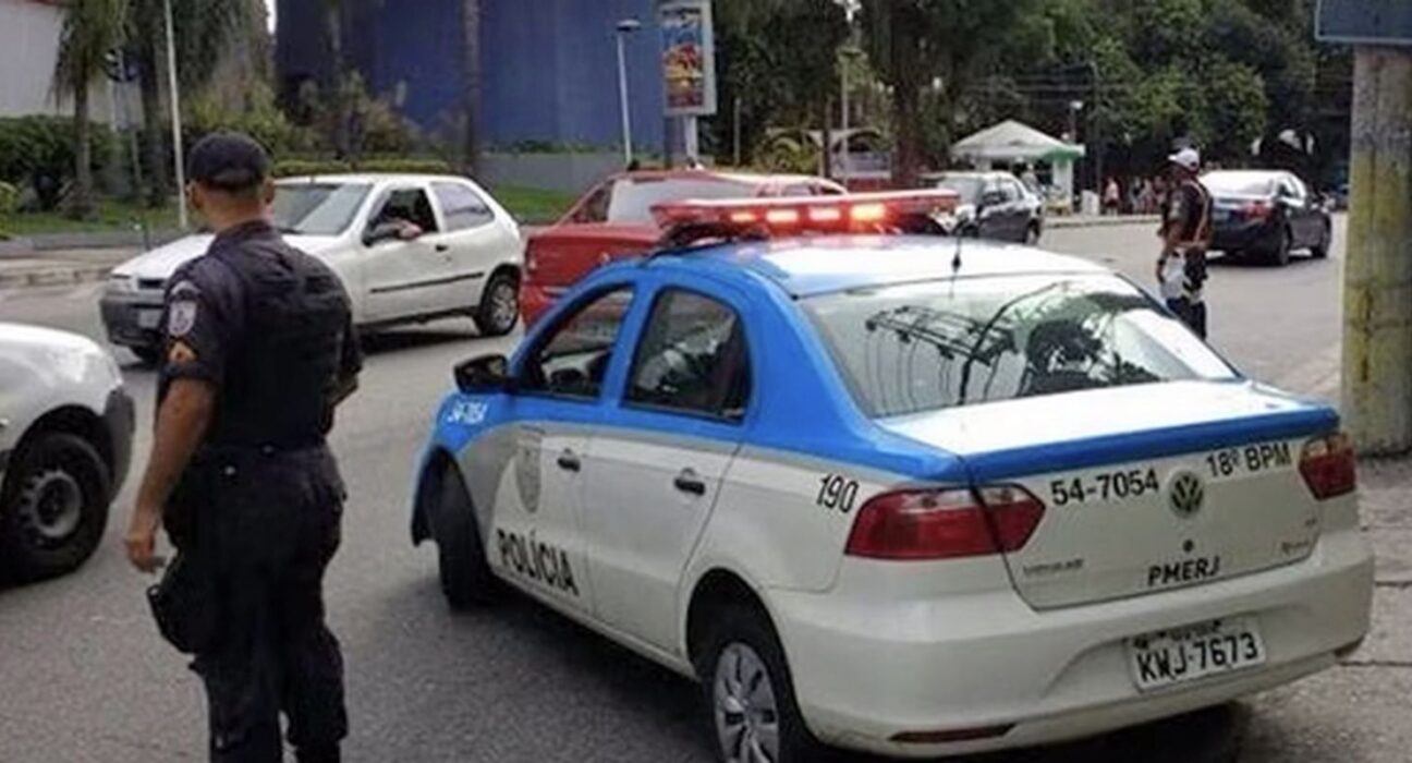 Em cinco dias, dois PMs do Rio morrem com tiros de fuzil na cabeça