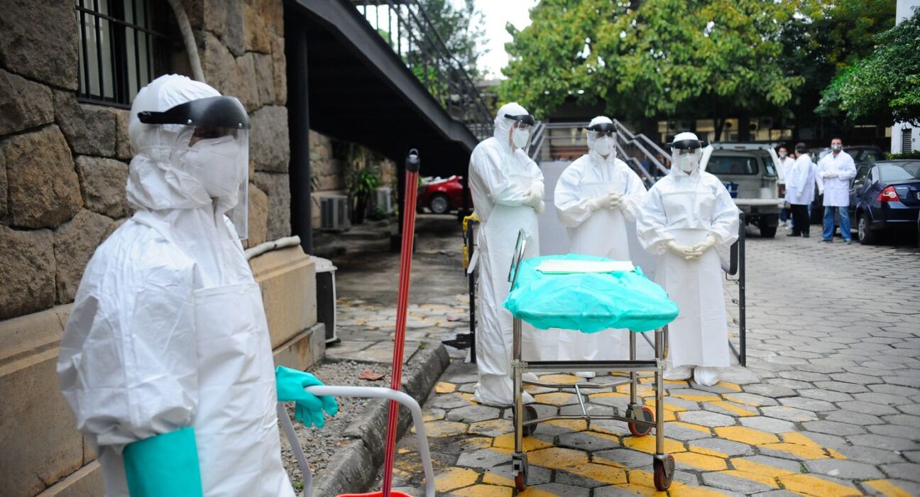 Três morrem no Quênia em protestos contra centro dos EUA para ebola