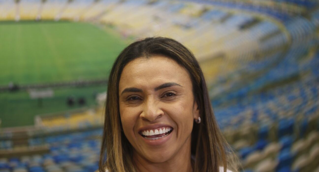 Com Marta como embaixadora, Tesouro quer atrair mais investidores
