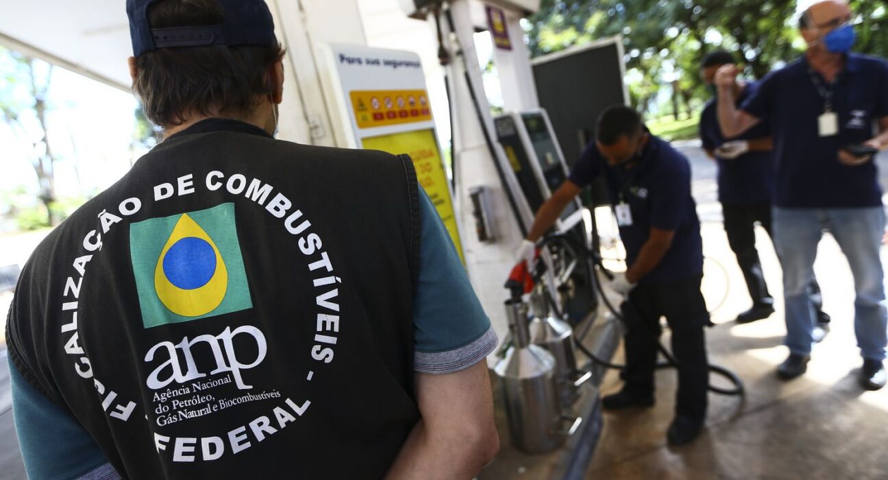 Em três meses, ANP fez 21 autuações por preço abusivo de combustível