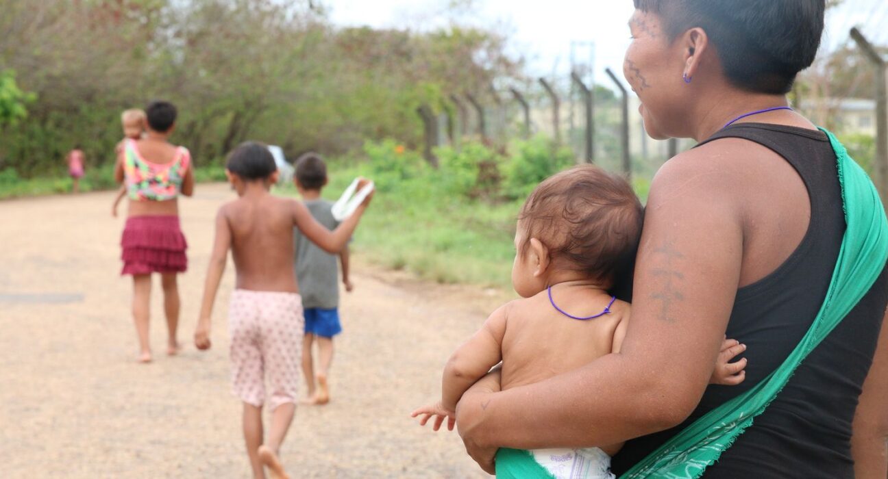 Saúde cria comitê para reduzir morte materna e infantil indígena