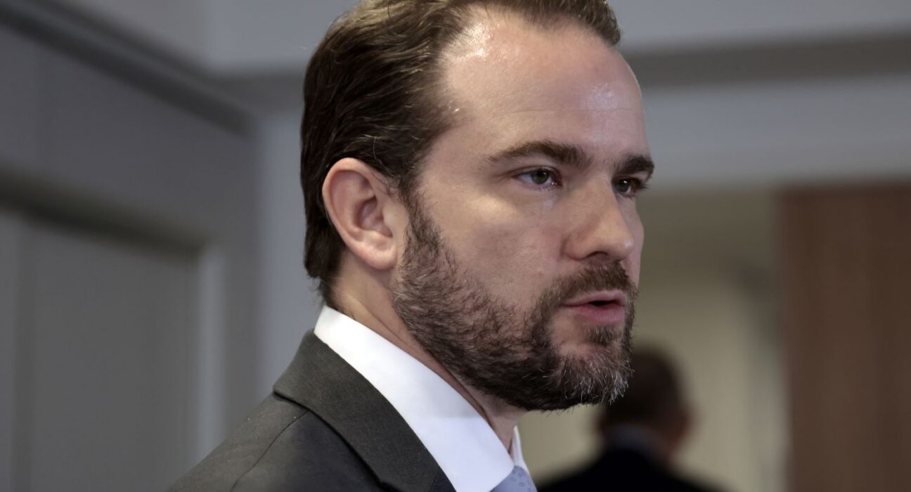 Novo Desenrola já beneficiou 6 milhões de pessoas, diz Dario Durigan