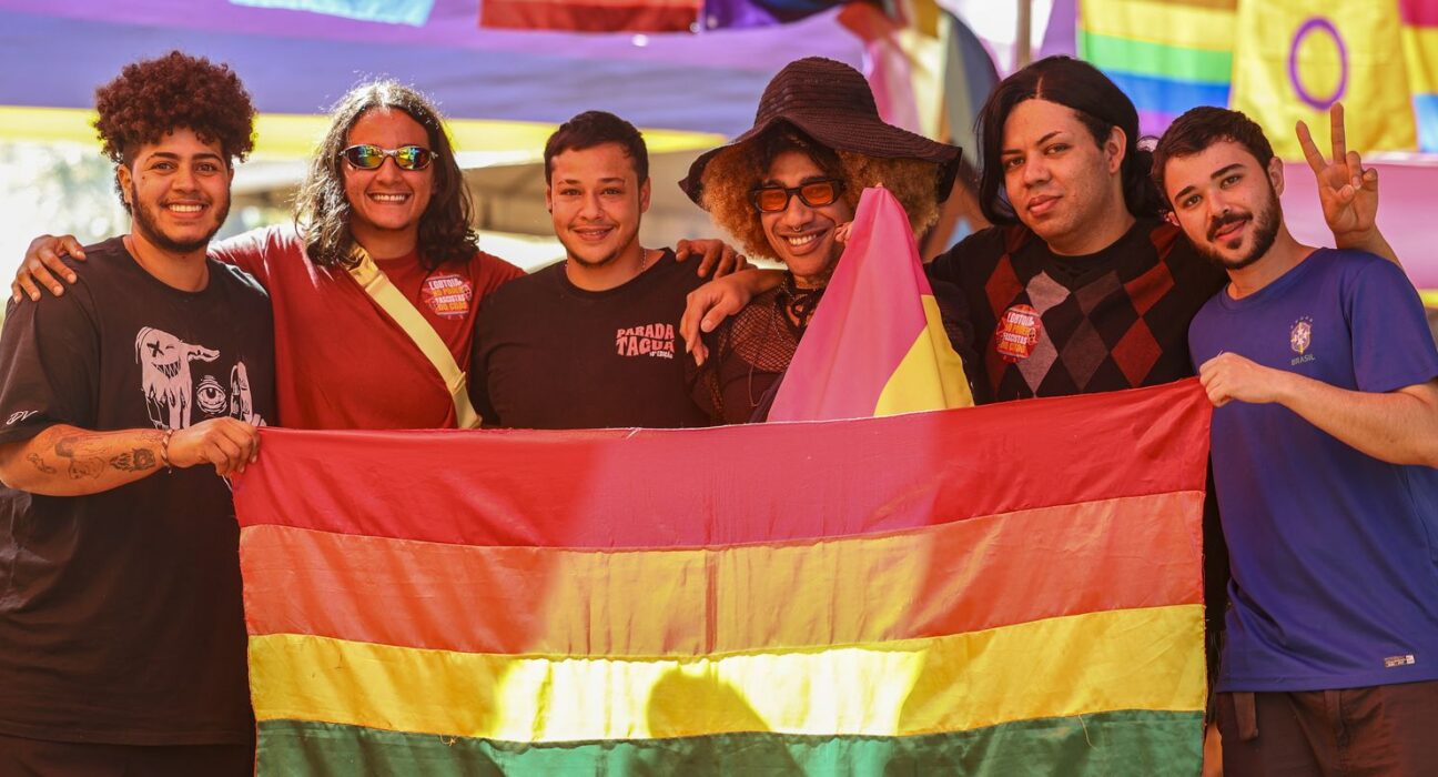 Orgulho LGBT: pessoas trans celebram projeto de inclusão pelo futebol