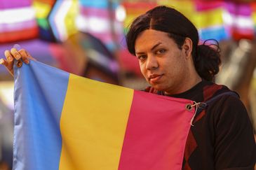 Brasília (DF), 28/06/2026 - Mayura Kali, durante entrevista para a Agência Brasil, em evento do Dia do orgulho LGBT+ no Eixão do Lazer. Foto: Marcelo Camargo/Agência Brasil