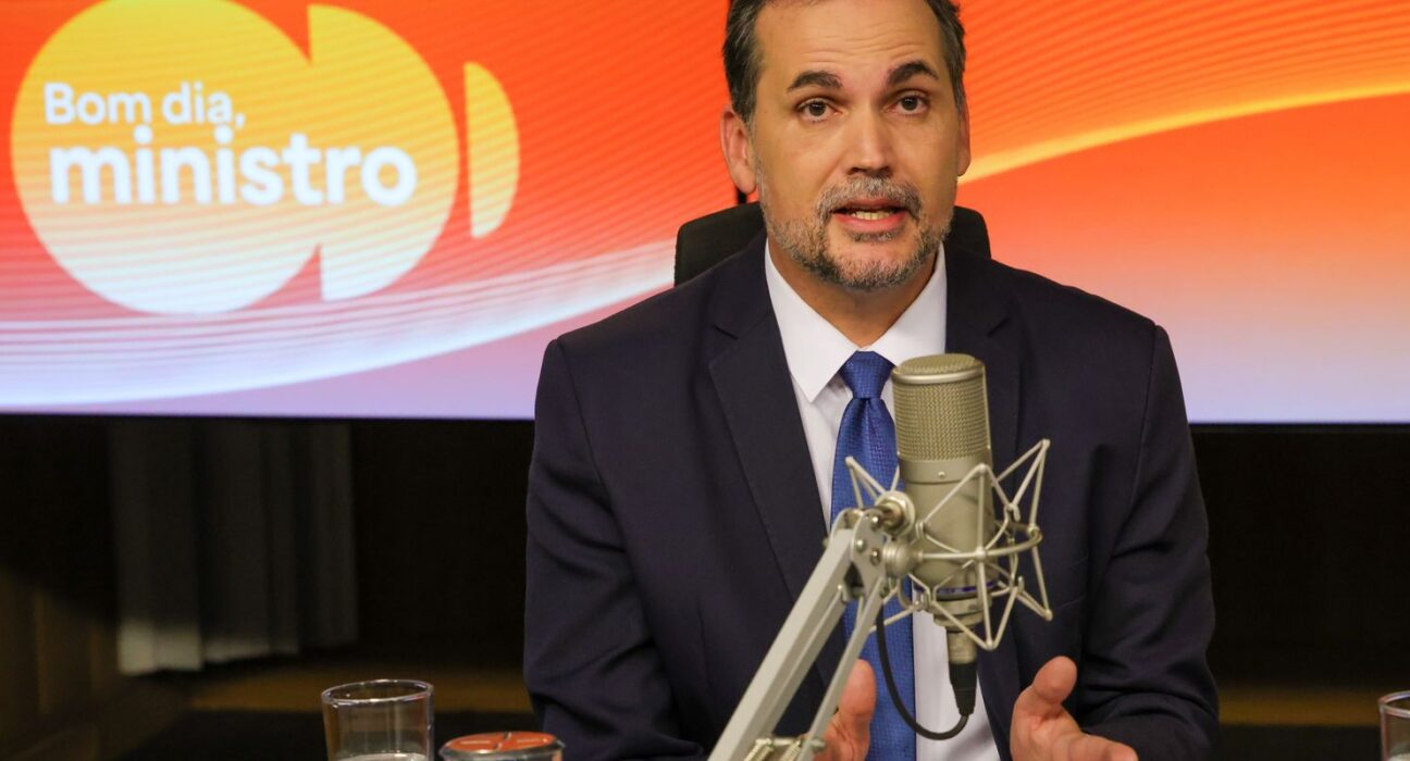 Governo usou lucros com exportação para conter preço dos combustíveis