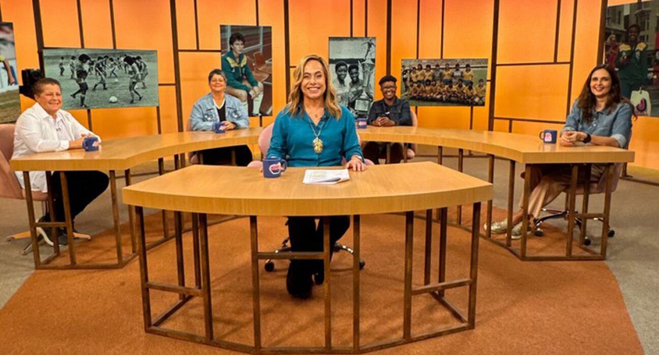 Sem Censura recebe pioneiras do futebol a um ano da Copa no Brasil