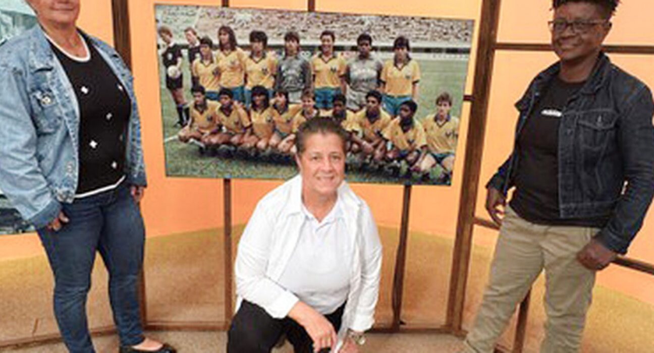 Pioneiras do futebol contam trajetória no programa Sem Censura