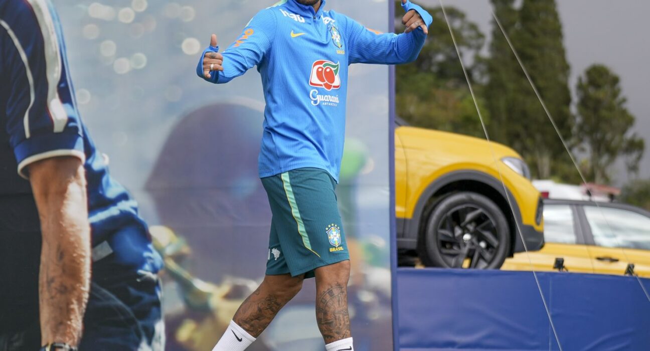 Neymar não viaja com seleção para Cleveland; segue em tratamento