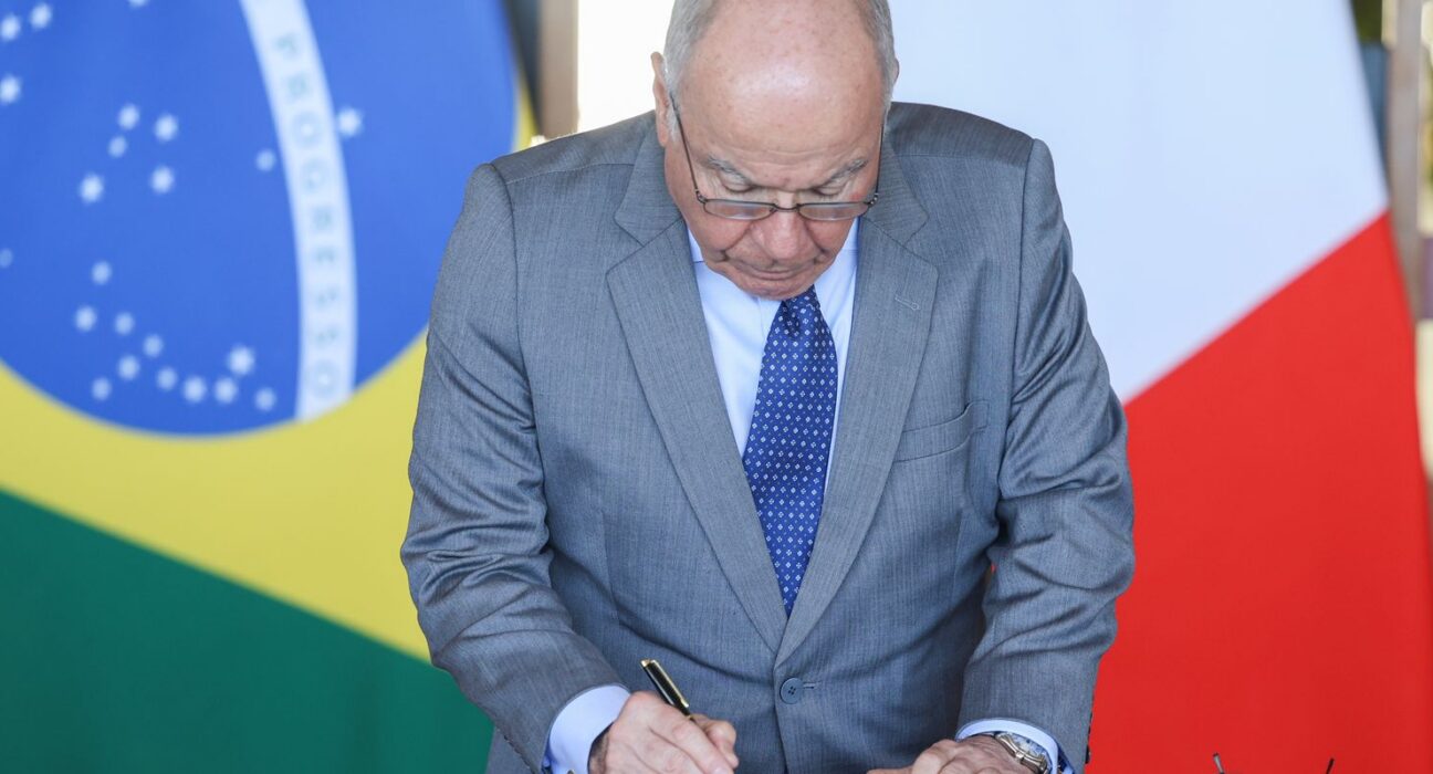 Itamaraty alerta para risco de EUA usar força militar no Brasil