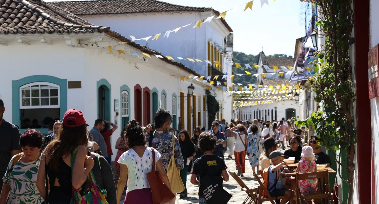 Flip: Angela Davis e Wole Soyinka são destaques na programação do Sesc