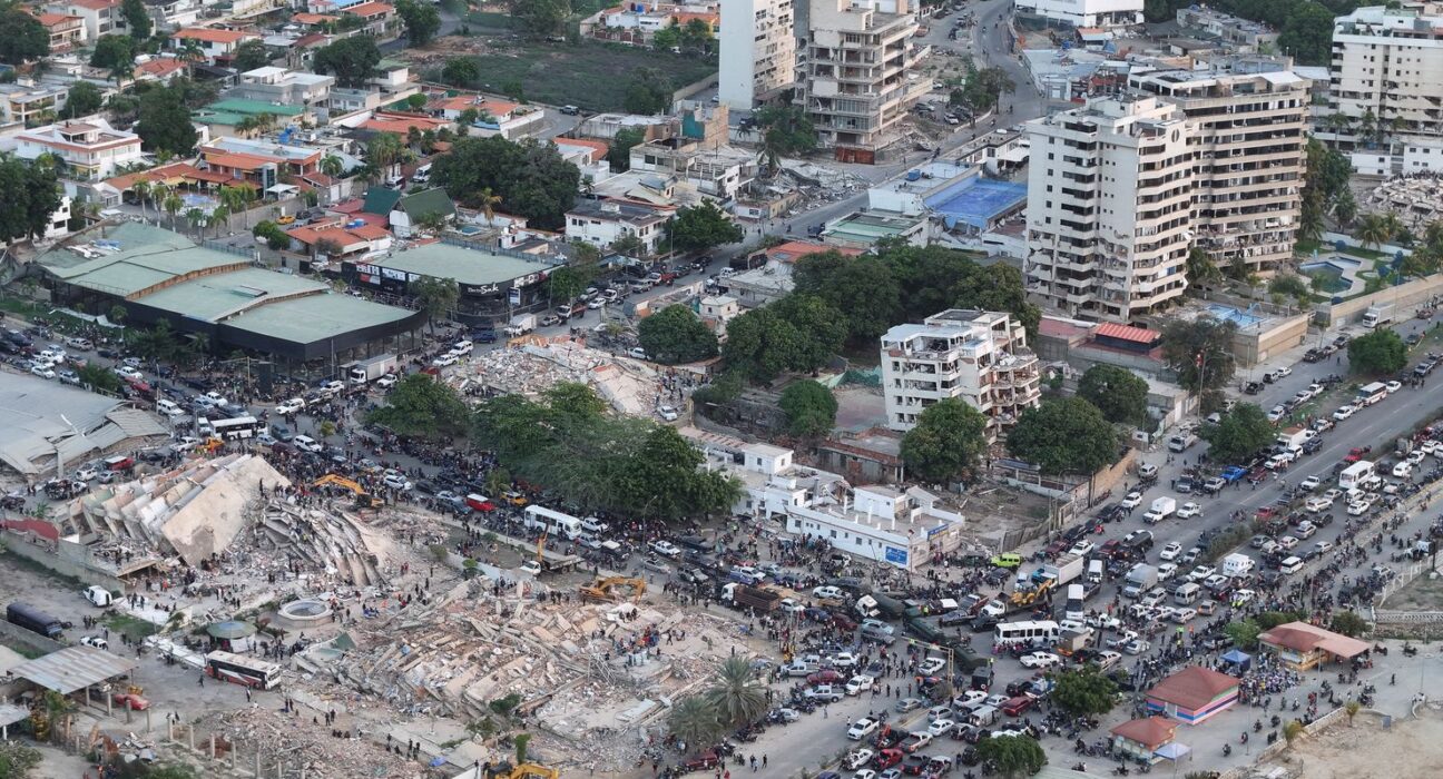 Número de mortos passa de 2 mil e Venezuela decreta luto de sete dias