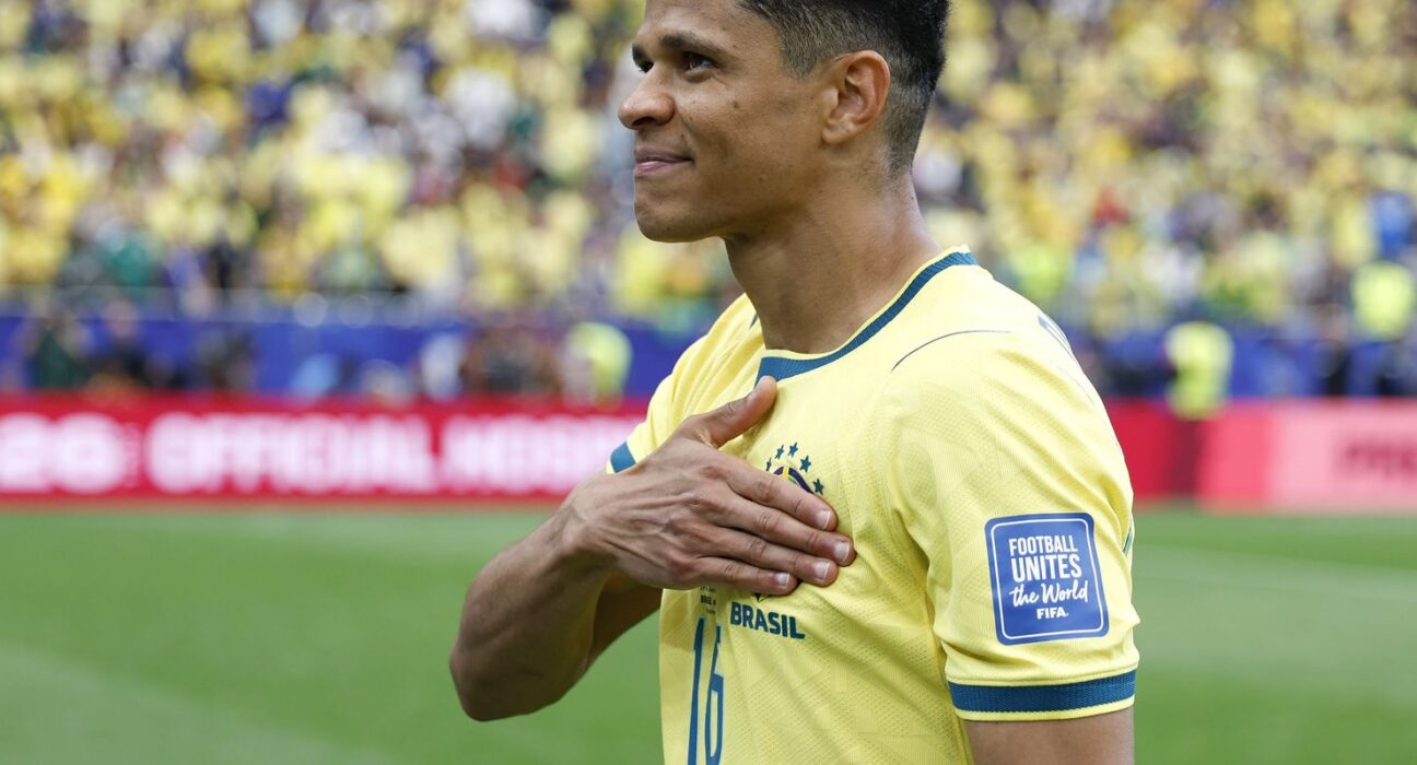 Douglas Santos traz vivência do ouro olímpico para buscar o hexa